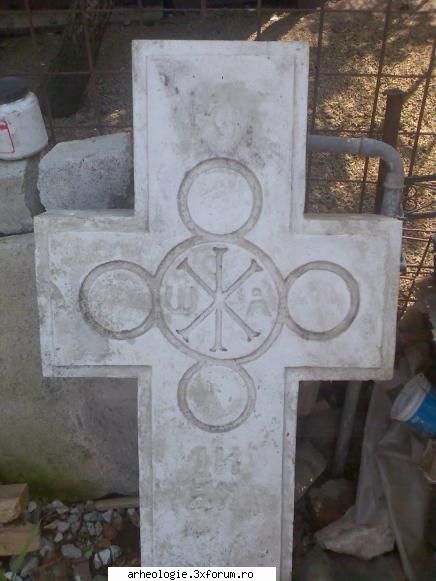 stie cineva ce este ? - Buna. Am gasit zilele trecute o cruce ingropata - Arheologia in Romania